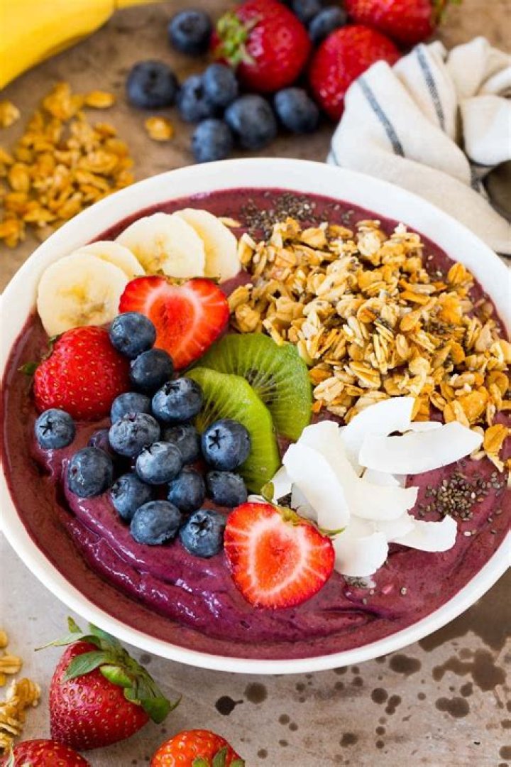 10 acai bowls that will make you forget about ice cream