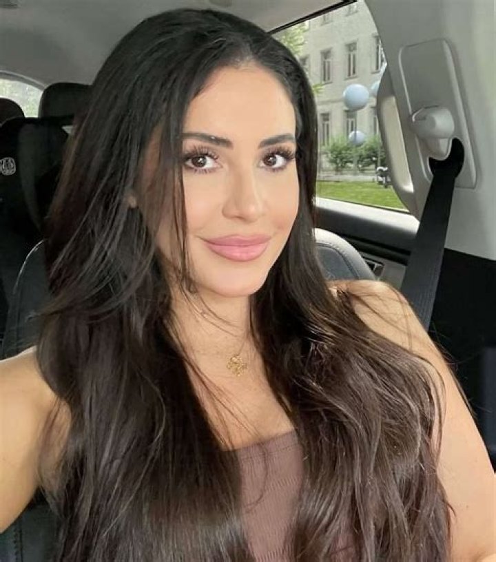 Age, Husband, Married, Family, Ethnicity