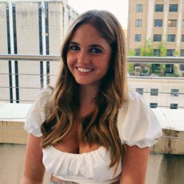 Alexis Sofia Cuban (Mark Cuban’s Daughter) Wiki; Age, Family, School & Facts