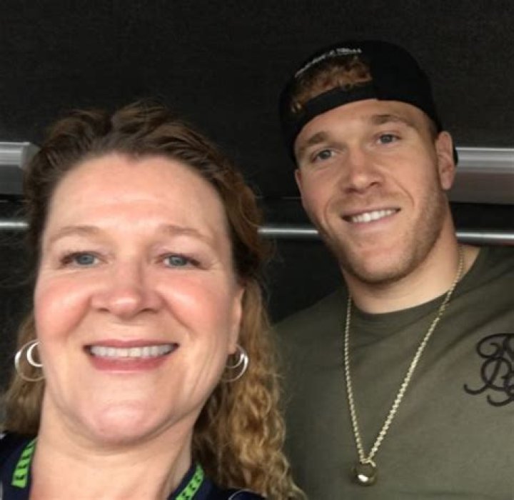Cassius Marsh Wife, Parents, Family, Height, Weight, Measurements