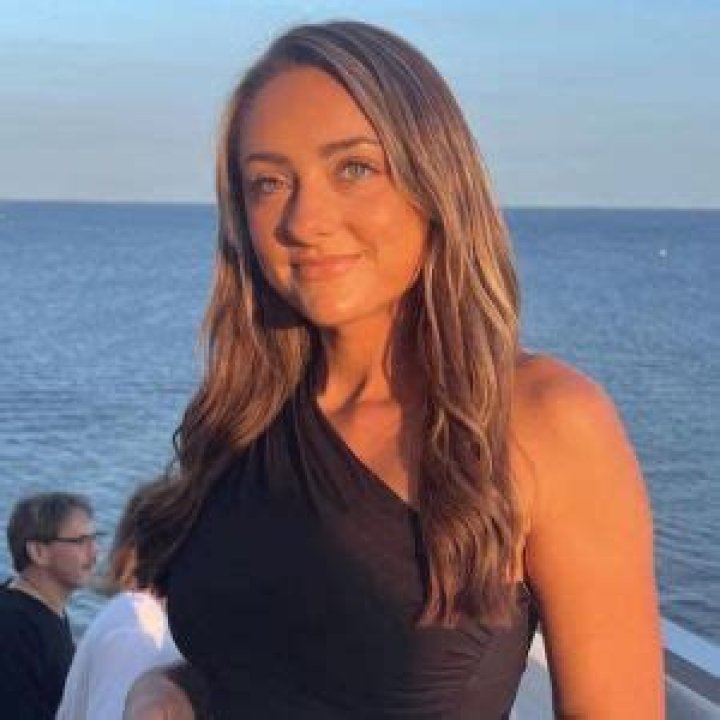 Emma Heaton Wiki, Age, Married, Boyfriend, Family, Height