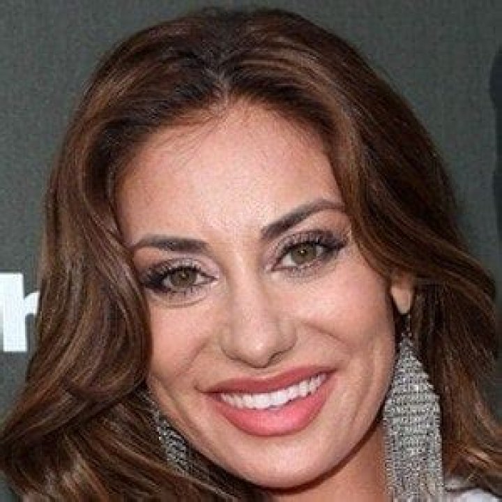 How Old Is Lizzie Rovsek? Net Worth, Children, Age, Divorce, Facts 