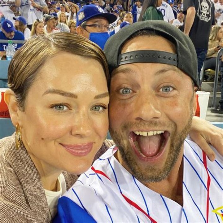 Jonathan Sadowski Bio, Wife, Girlfriend, Age, Net Worth, Is He Gay?