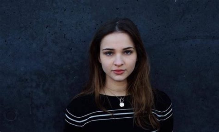 Know About Lisa Vicari; Dark, Instagram, Age, Height, Movies, Dating