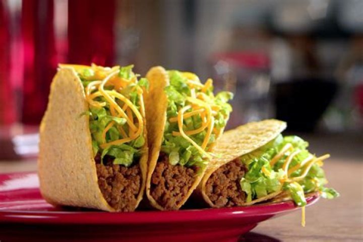 Make this taco pizza to celebrate Cinco de Mayo