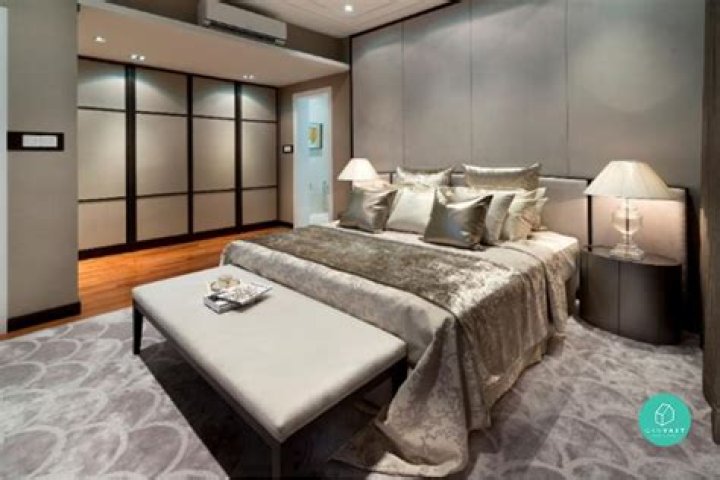 Micro decorating ideas to fall-ify your bedroom