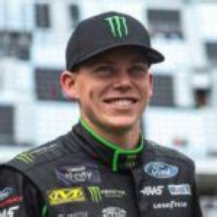 Riley Herbst Girlfriend, Parents, Family, Net Worth & Facts