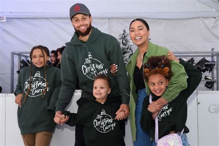 Stephen Curry's Wife Ayesha Curry Biography: Age, Net Worth, Siblings, Movies, Height, Children
